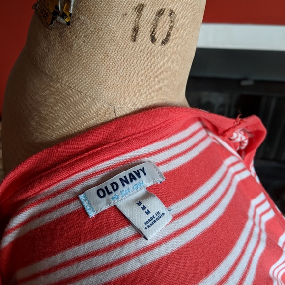 Old Navy T-Shirt Dress - Picture 5 of 8